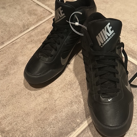 Men’s size 12 Nike landshark football cleats NWT - Picture 2 of 5